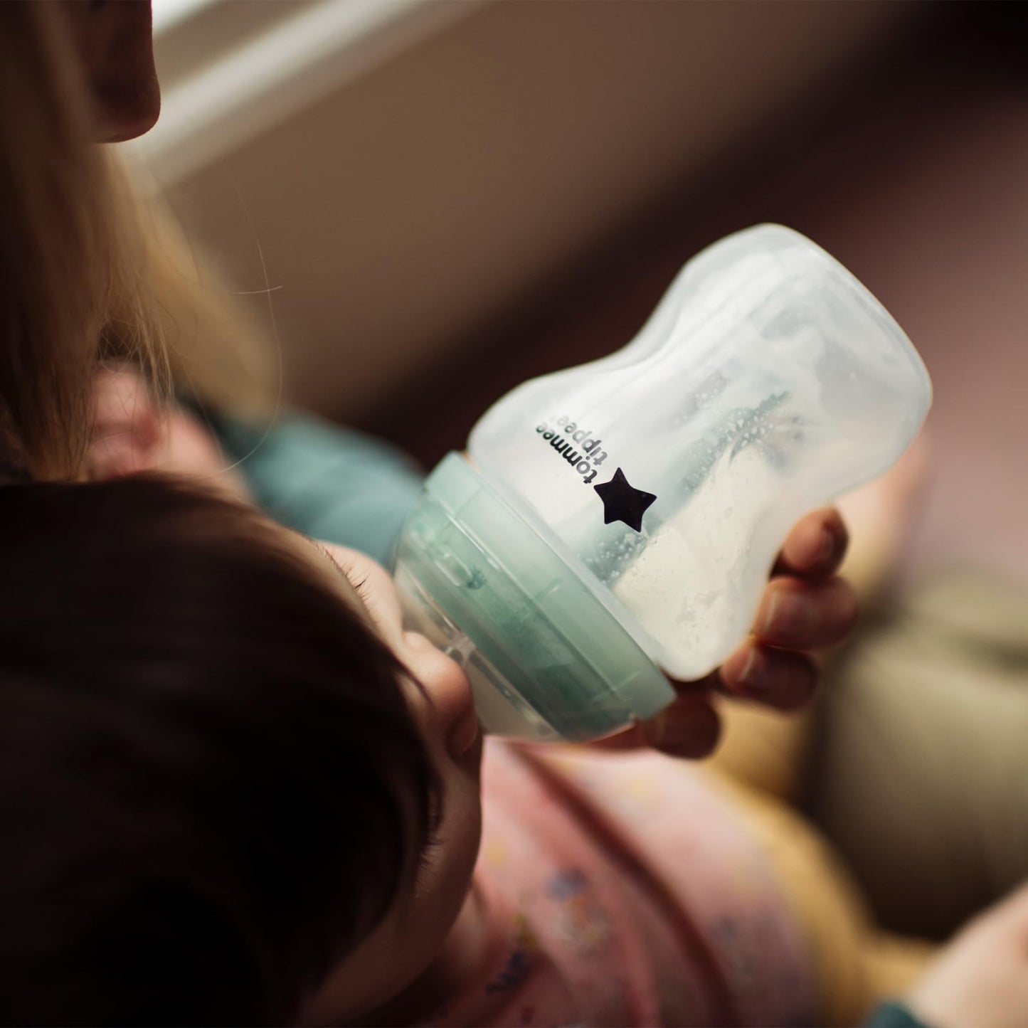 Tommee Tippee Advanced Anti-Colic Ready for Baby Biber Set, biberones autoesterilizantes de 5 oz y 9 oz, tetinas de flujo lento y medio, chupetes de 0 a 6 meses, calentador de biberones de viaje, asas de biberón extraíbles