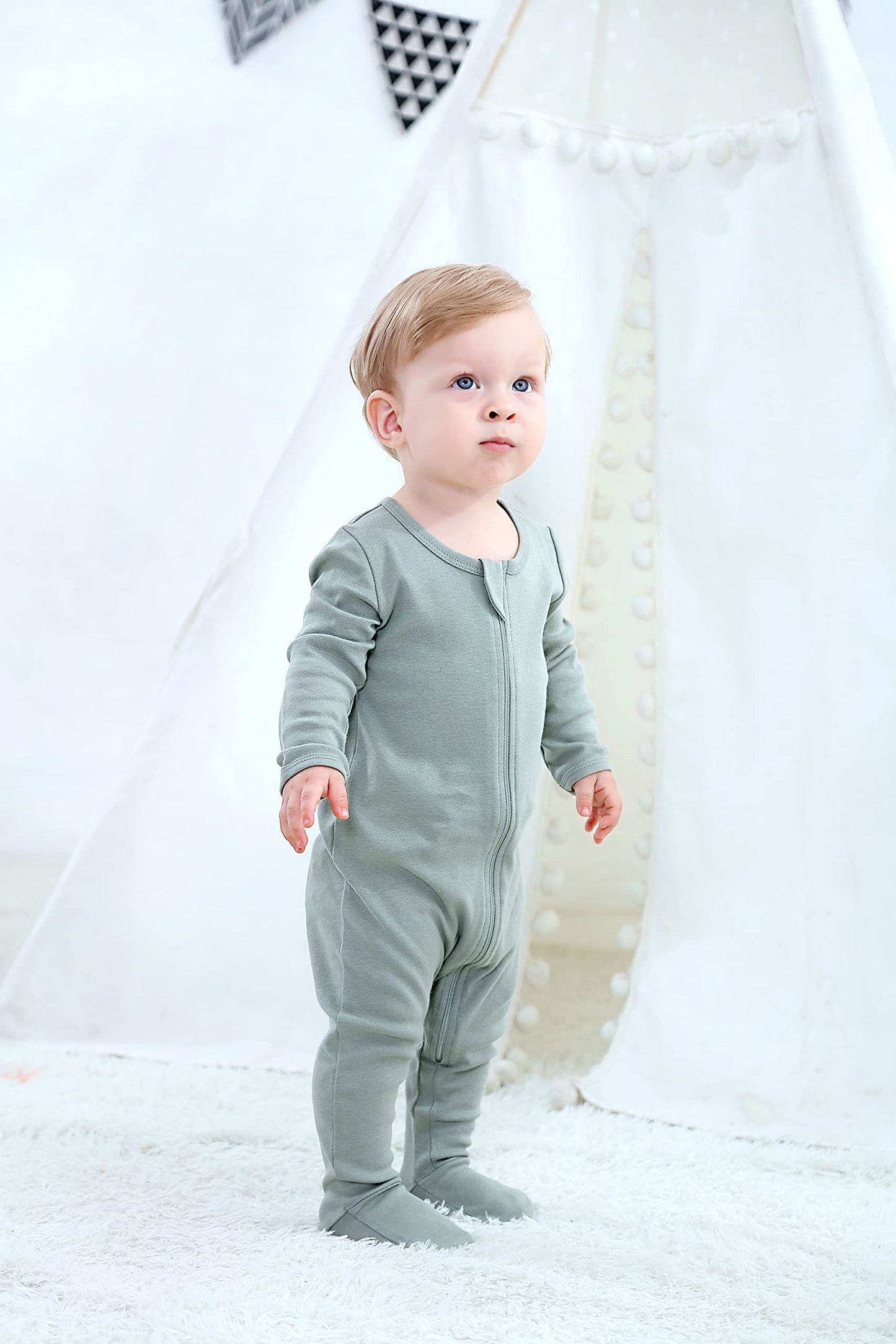 O2 BABY Baby Boys Girls Organic Cotton Zip Front Sleeper Pajamas, Footed Sleep 'n Play(0-3 Months, Sage)