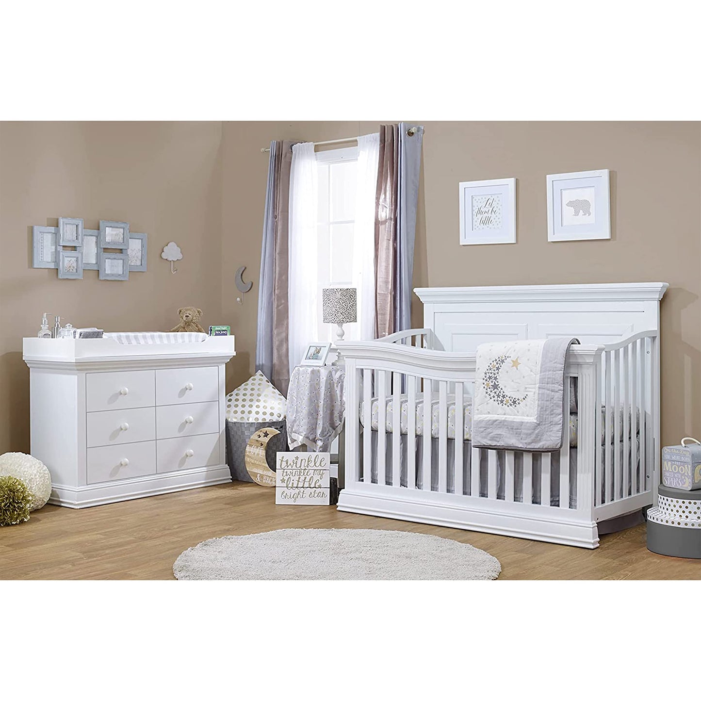Sorelle Furniture Paxton Crib, Classic 4-In-1 Convertible Crib, Made of Wood, Non-Toxic Finish, Wooden Baby Bed, Toddler Bed, Child’s Daybed and Full-Size Bed, Nursery Furniture - White