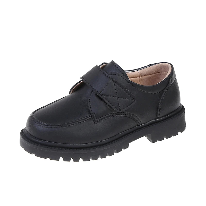 Zapatos de cuero negro para niños, mocasines suaves de estilo nuevo británico, rendimiento suave, primavera y otoño, uniforme, moda para niños, 2023