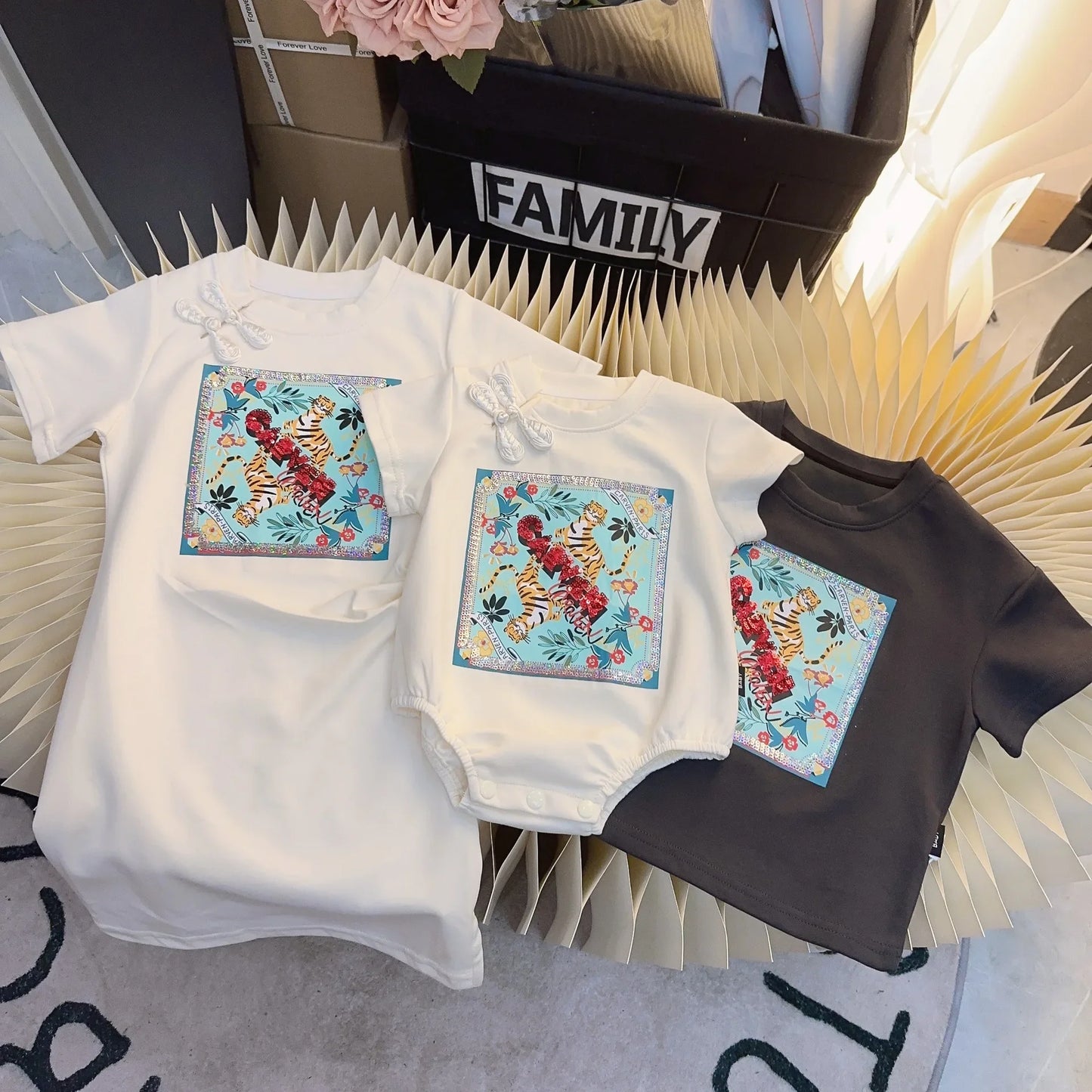 Summer Family T Shirt Mom Daughter Dresses Father Son Tee Shirt Mother Children Matching Clothes Newborn Bodysuit Romper