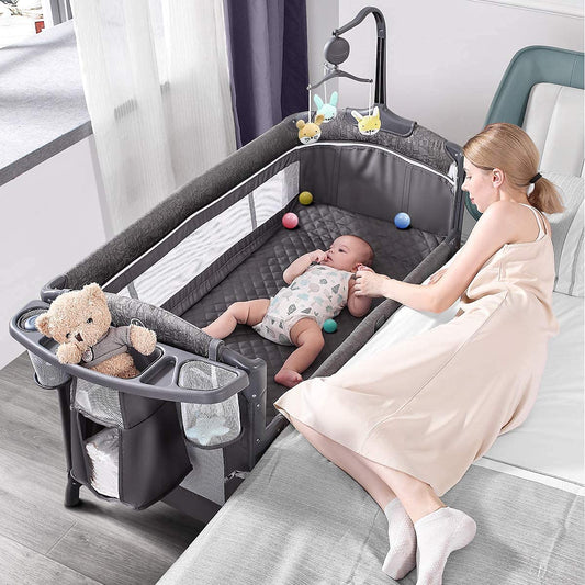 ADOVEL Cuna de cabecera para bebé, Pack and Play con colchón, cambiador de pañales y corralitos desde recién nacidos hasta niños pequeños, gris