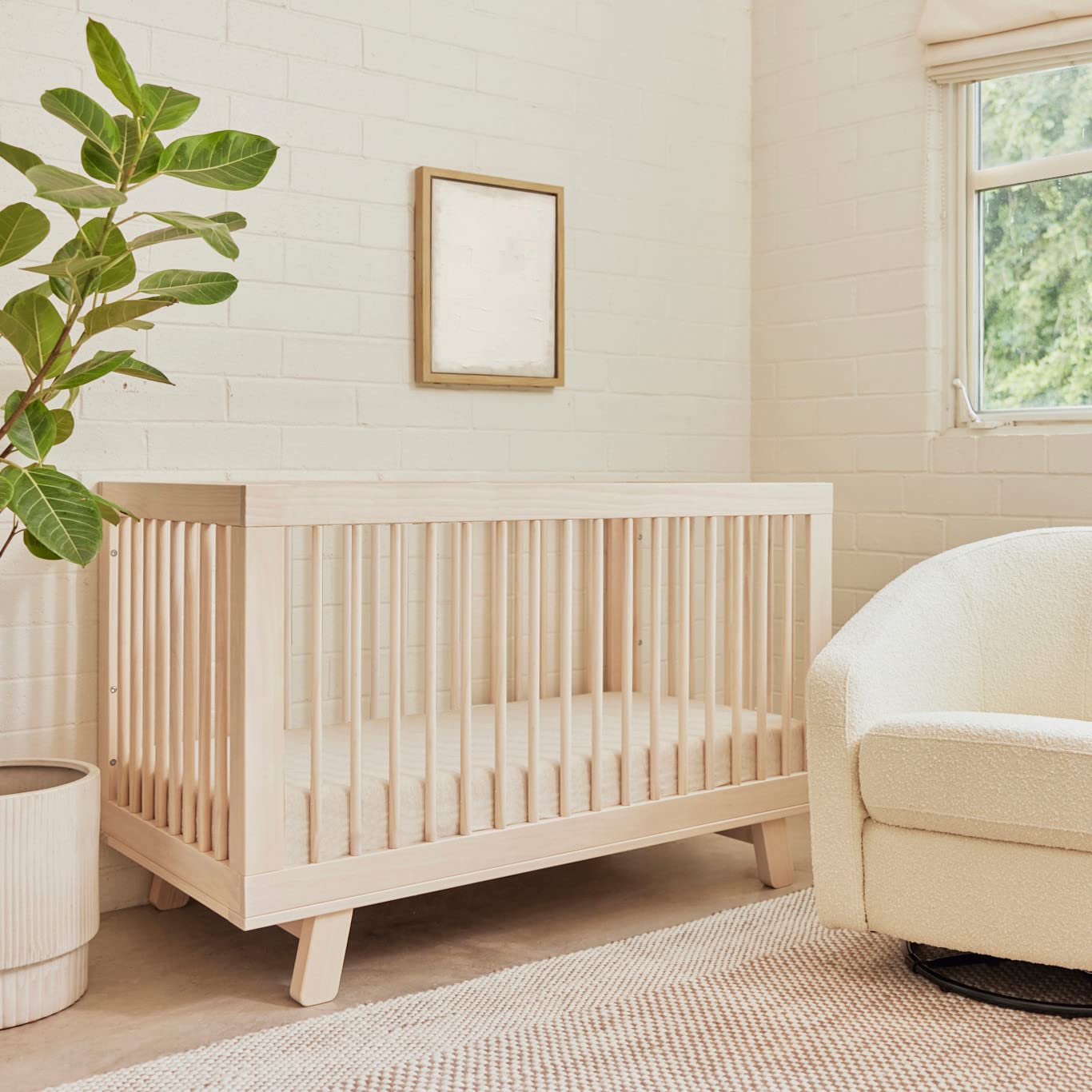 Cuna convertible 3 en 1 Babyletto Hudson con kit de conversión de cama para niños pequeños en color natural lavado, certificación Greenguard Gold