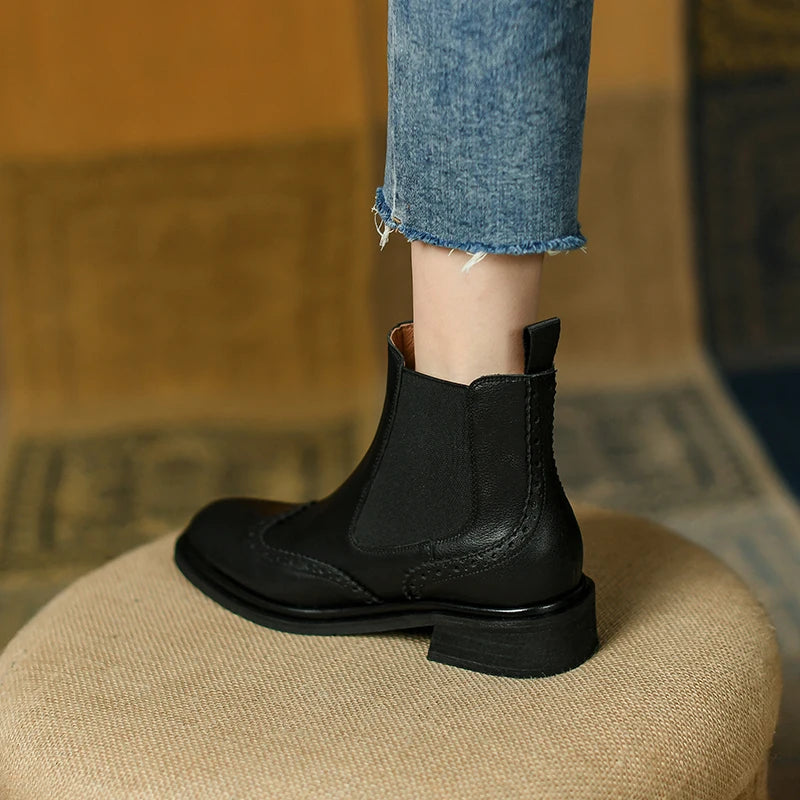 Winter/autumn Real Leather Chelsea Boots Retro Carved Women Boots Round Toe Ankle Boots British Style Short Boots Women Shoes