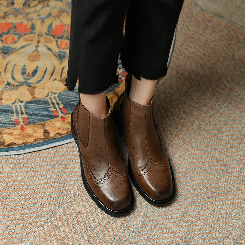 Winter/autumn Real Leather Chelsea Boots Retro Carved Women Boots Round Toe Ankle Boots British Style Short Boots Women Shoes