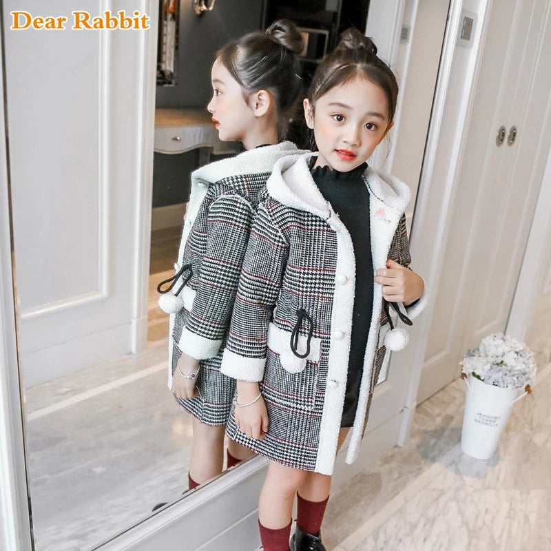 2024 Fashion Design Autumn Winter parka Girl Hairy clothes Long Woolen Coat for Kids Outerwear Grid pattern Padded Warm clothing