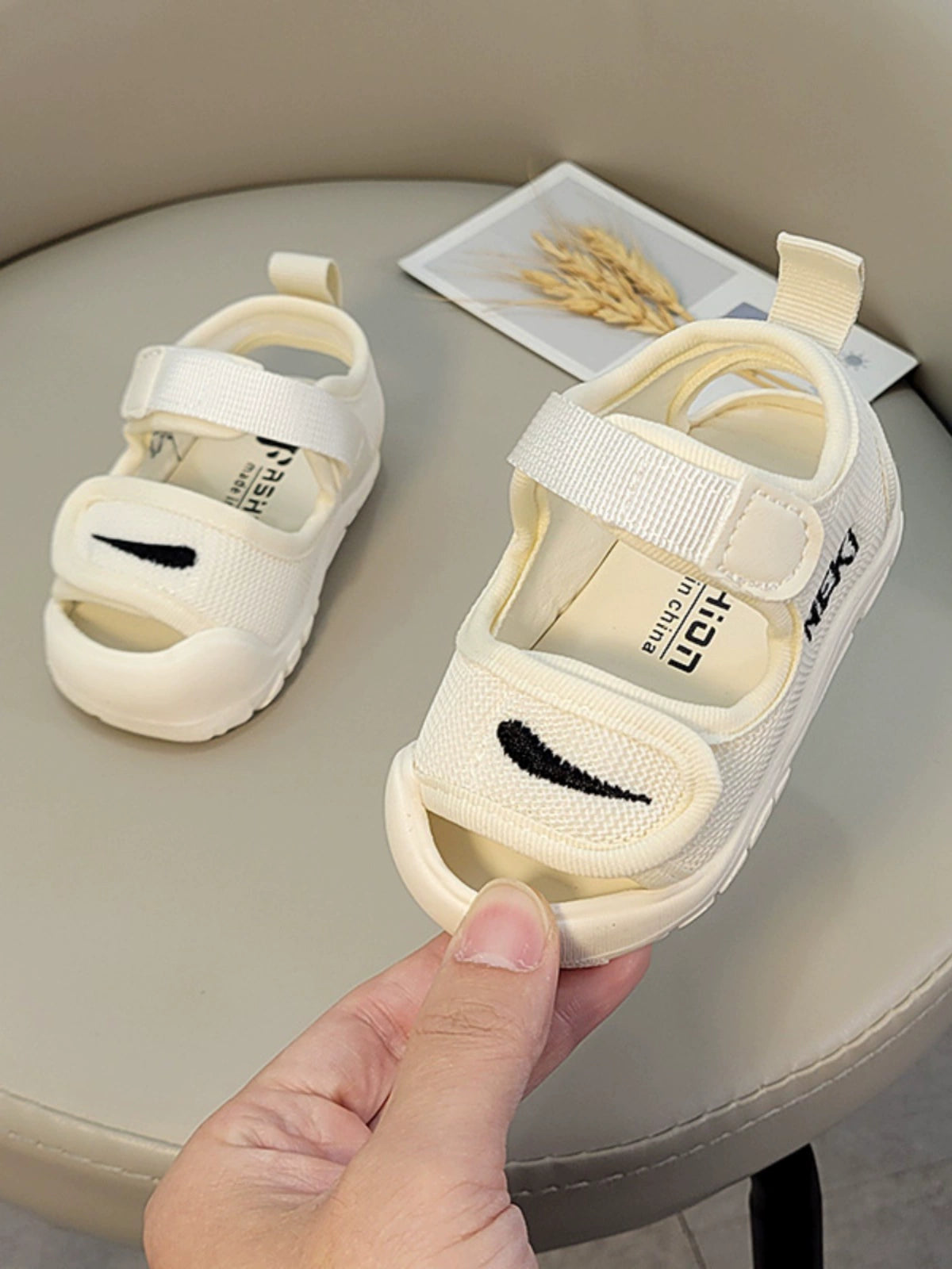 Baby Sandals Toddler Shoes 0 1-2 Years Old Baby Non-Slip Soft Bottom Infant Mesh Surface Shoes Baby Girl Shoes Men's Summer