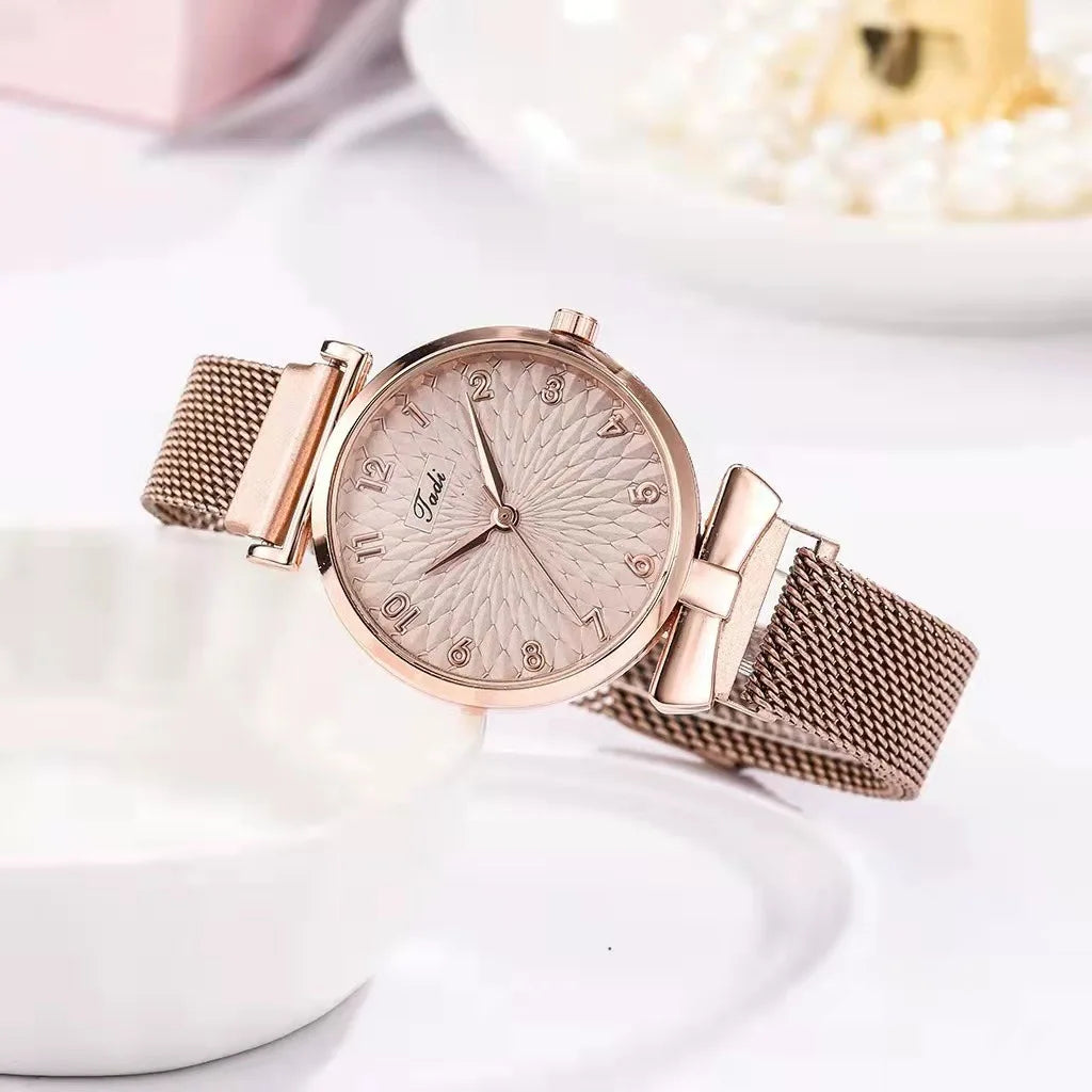 Fashion Women Watches Luxury Leather Buckle Flower Rhinestone Watch Ladies Quartz Wrist Watch Bracelet Set Reloj Mujer