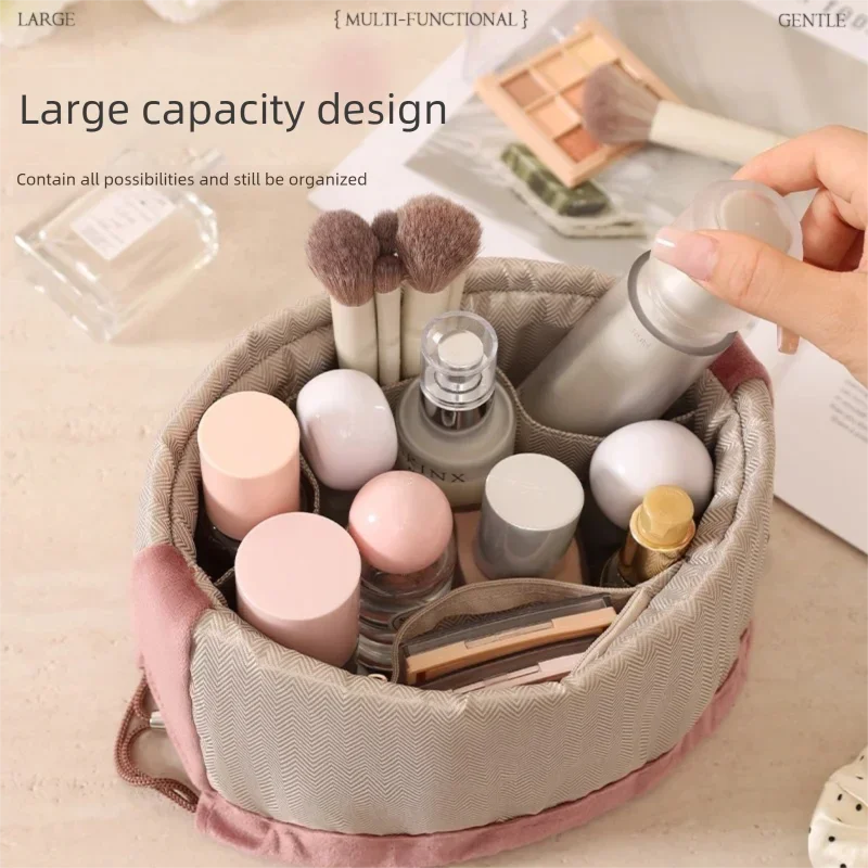 Waterproof Makeup Bag Fashion Velvet Cosmetic Bag Professional Makeup Bag Portable Travel Toiletry Storage Organizer Bag