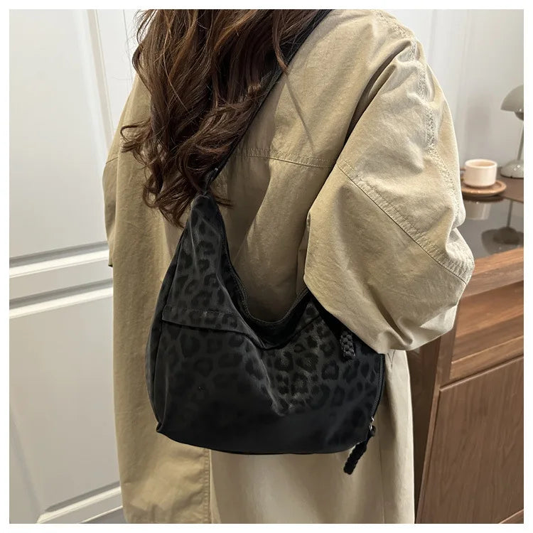Women Fashion Leopard Print Crossbody Bag Large Capacity Hobo Shoulder Bag for Daily Commuter Multi Pocket Armpit Tote Bag