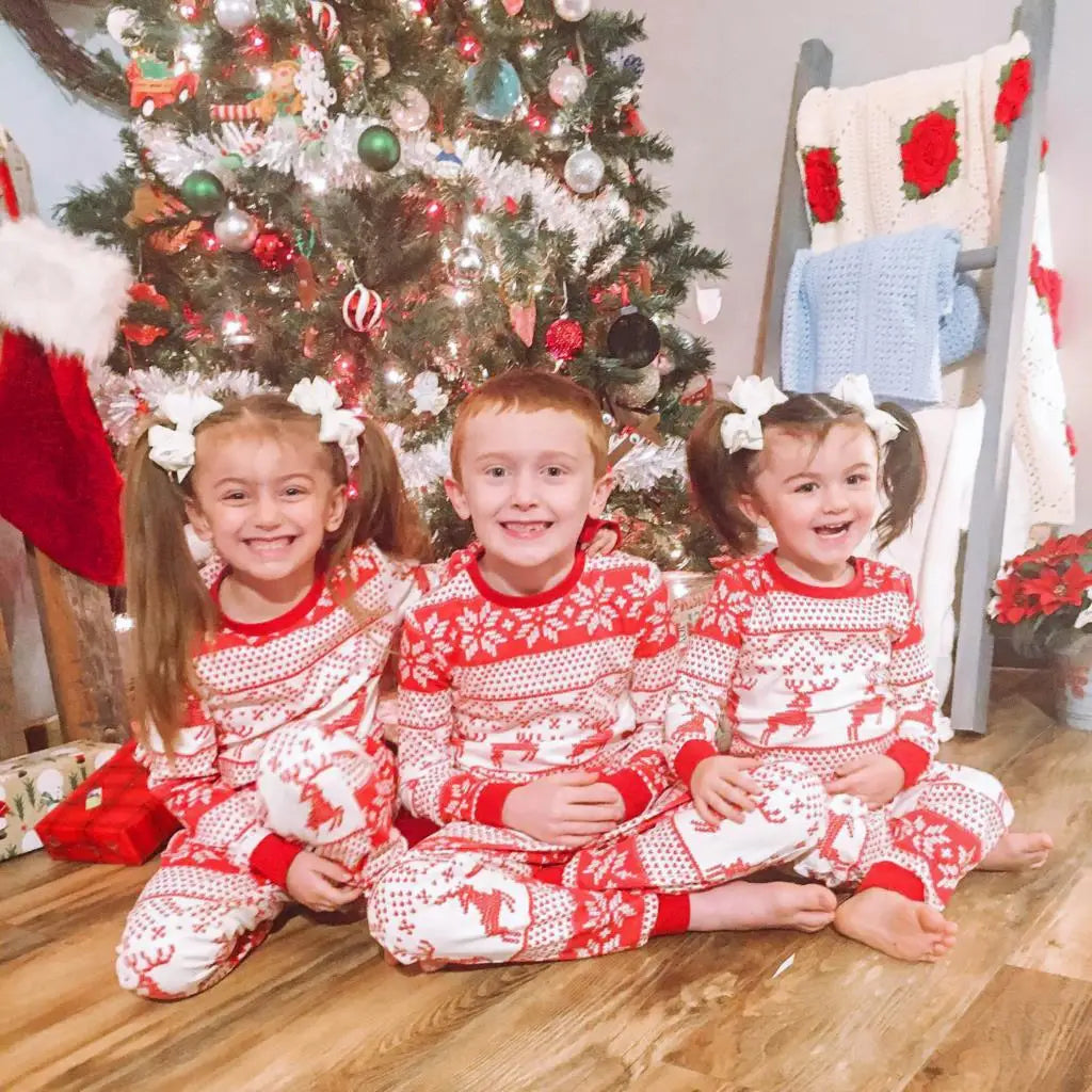 Mommy and Me Clothes 2026 New Christmas Pajamas Set for Family Soft Cute Sleepwear Adults Kids 2 Pieces Suit Xmas Look Outfits