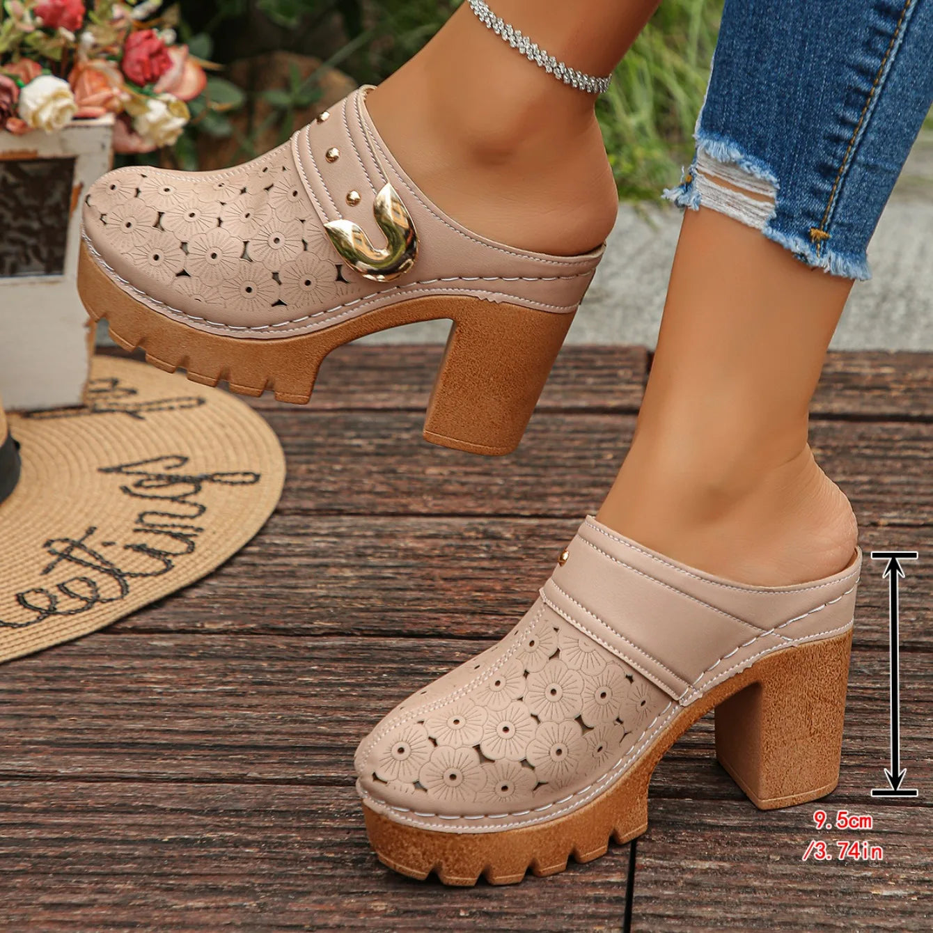 Women Slip-On Sandals 2025 Lightweight Closed Toe Shoes Women Summer Street Shoes Chunky Heel Mules with Flower Pattern Sandals