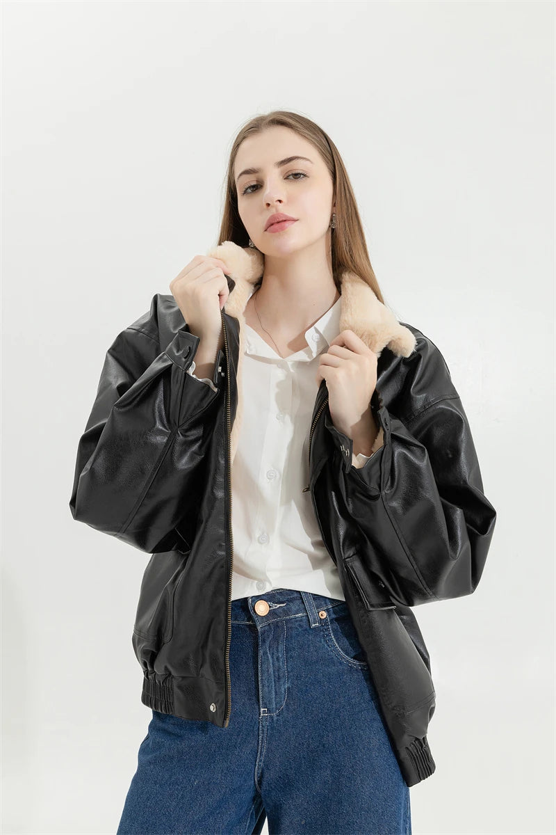 Winter Women's Fur Leather Jacket Long Sleeved Loose Warm Lamb Wool Vintage Thickened Locomotive Lapel Female PU Motorcycle Coat