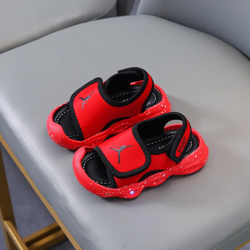 2024 Fashion New Brands LED Lighted Baby Casual Shoes Glowing Cute Infant Tennis Glowing Leisure Toddlers Girls Boys Sandals