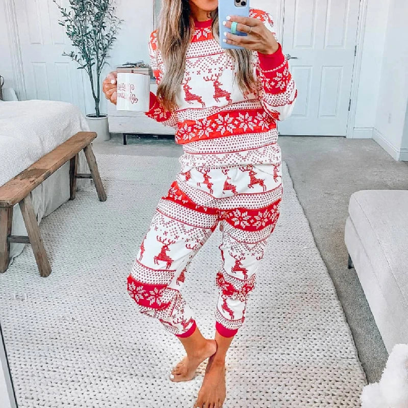 Mommy and Me Clothes 2026 New Christmas Pajamas Set for Family Soft Cute Sleepwear Adults Kids 2 Pieces Suit Xmas Look Outfits