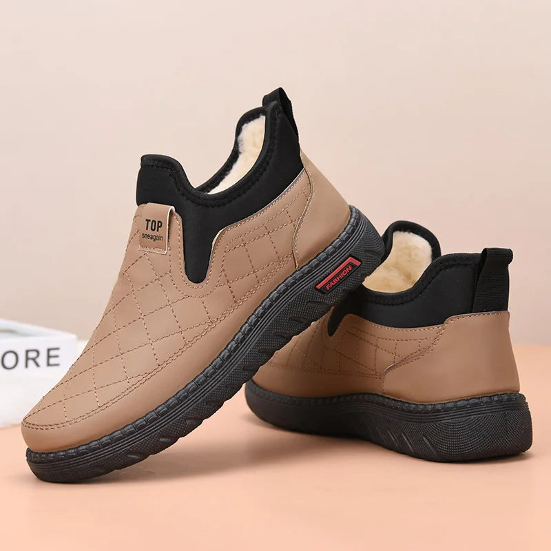 New Winter Women's Shoes, Fleece-Lined, Warm and Comfortable Short Boots, Fashionable Casual Mom Shoes, Soft Surface, Soft Sole, Flat Snow Boots