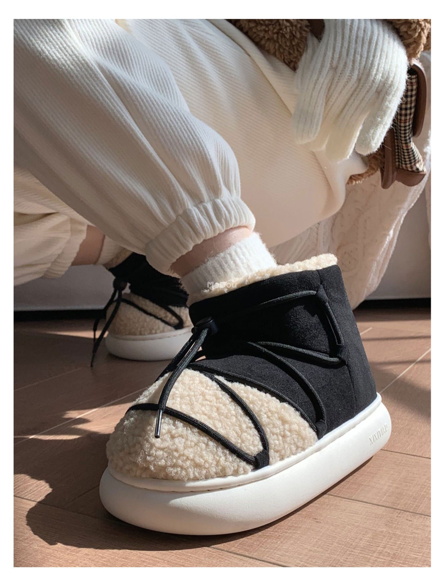 Winter New Warm Snow Boots 2025 Fur Design Women Short Boots Non-slip Light Comfortable Child Home Slippers High Top Shoe
