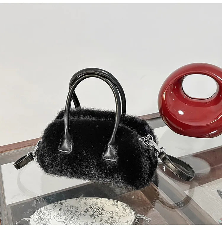 autumn and winter cute plush handbag women's 2025 new fashion versatile shoulder messenger bag