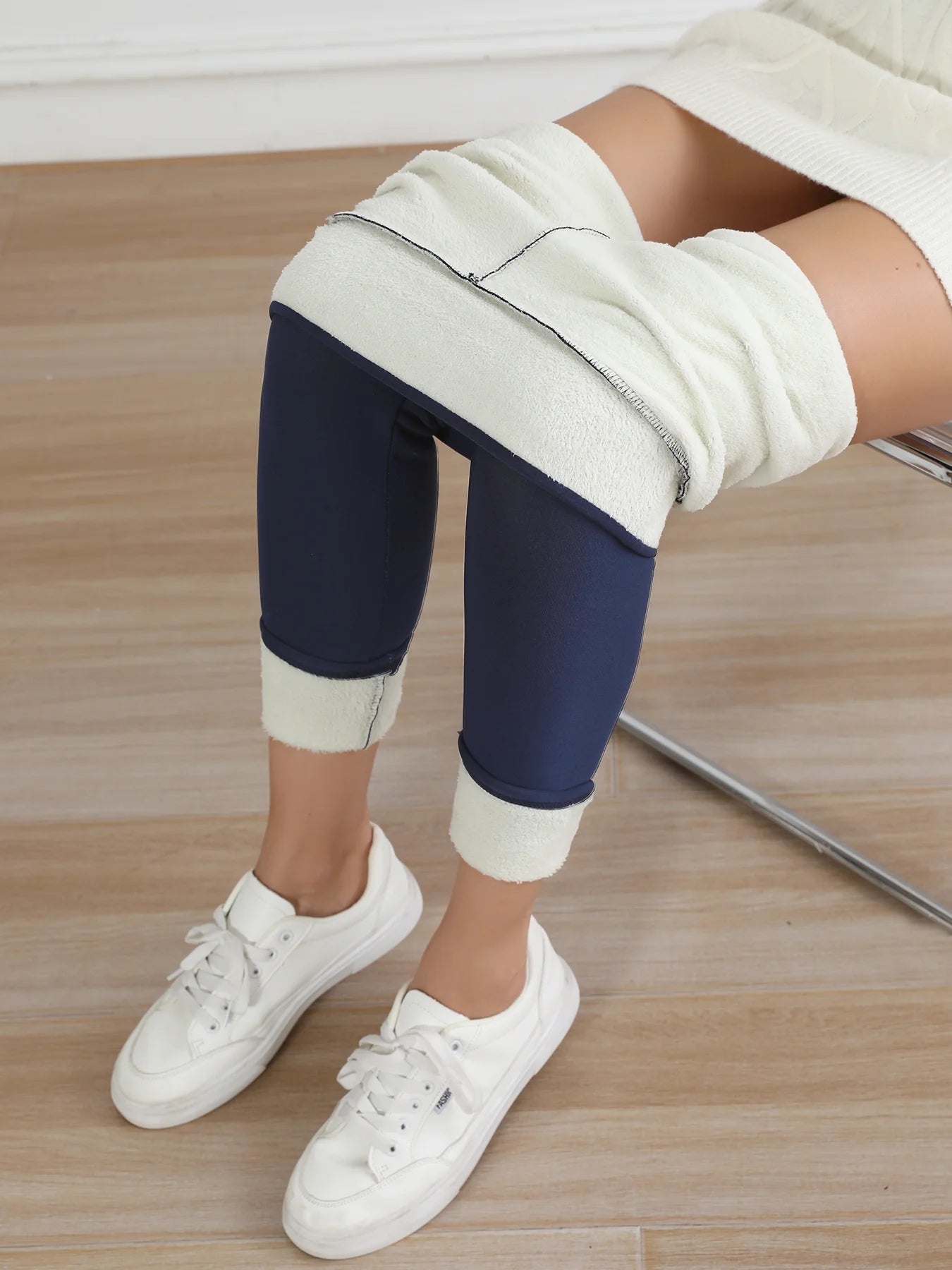 Women Fleece Lined Leggings Thermal Thick Winter Tummy Control Soft Pants High Waisted Velvet Leggings Casual Wear