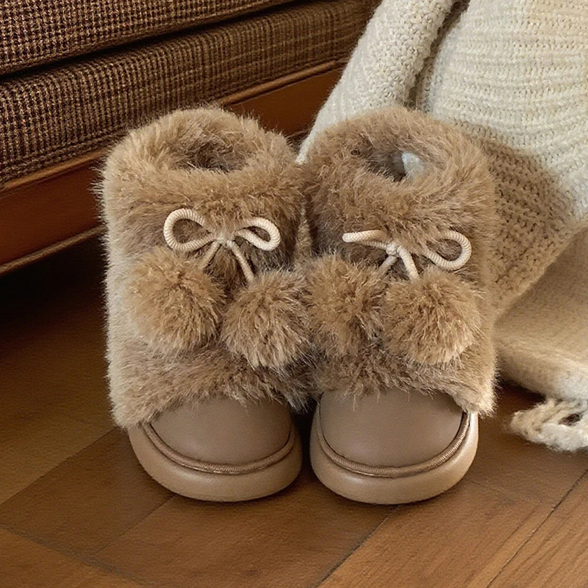 Winter New Warm Snow Boots 2025 Fur Design Women Short Boots Non-slip Light Comfortable Child Home Slippers High Top Shoe