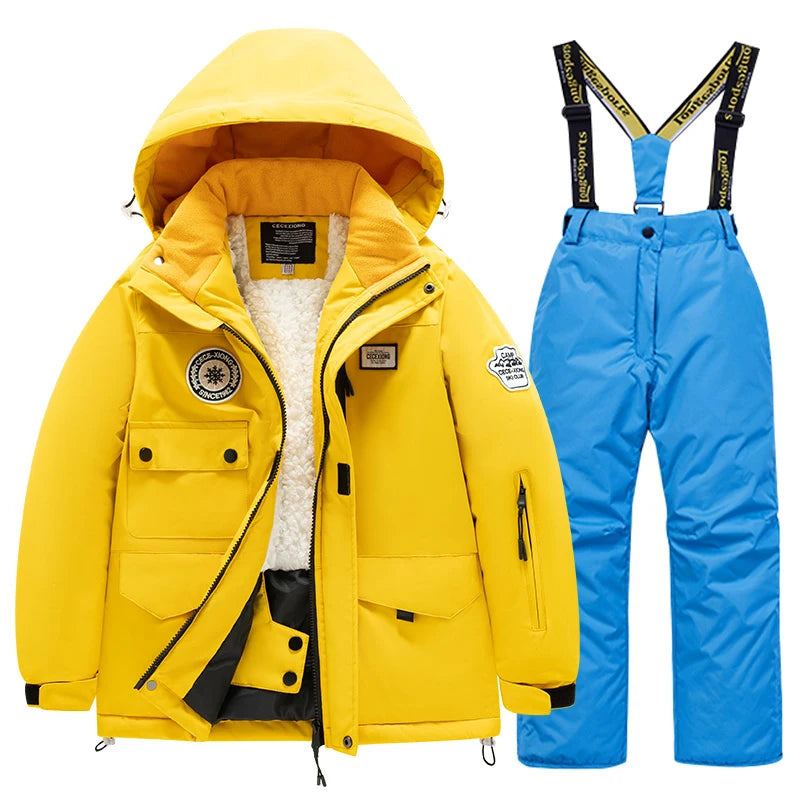 Winter children's skiing suit for boys and girls, windproof and waterproof thick coat for warmth and snow playing equipment