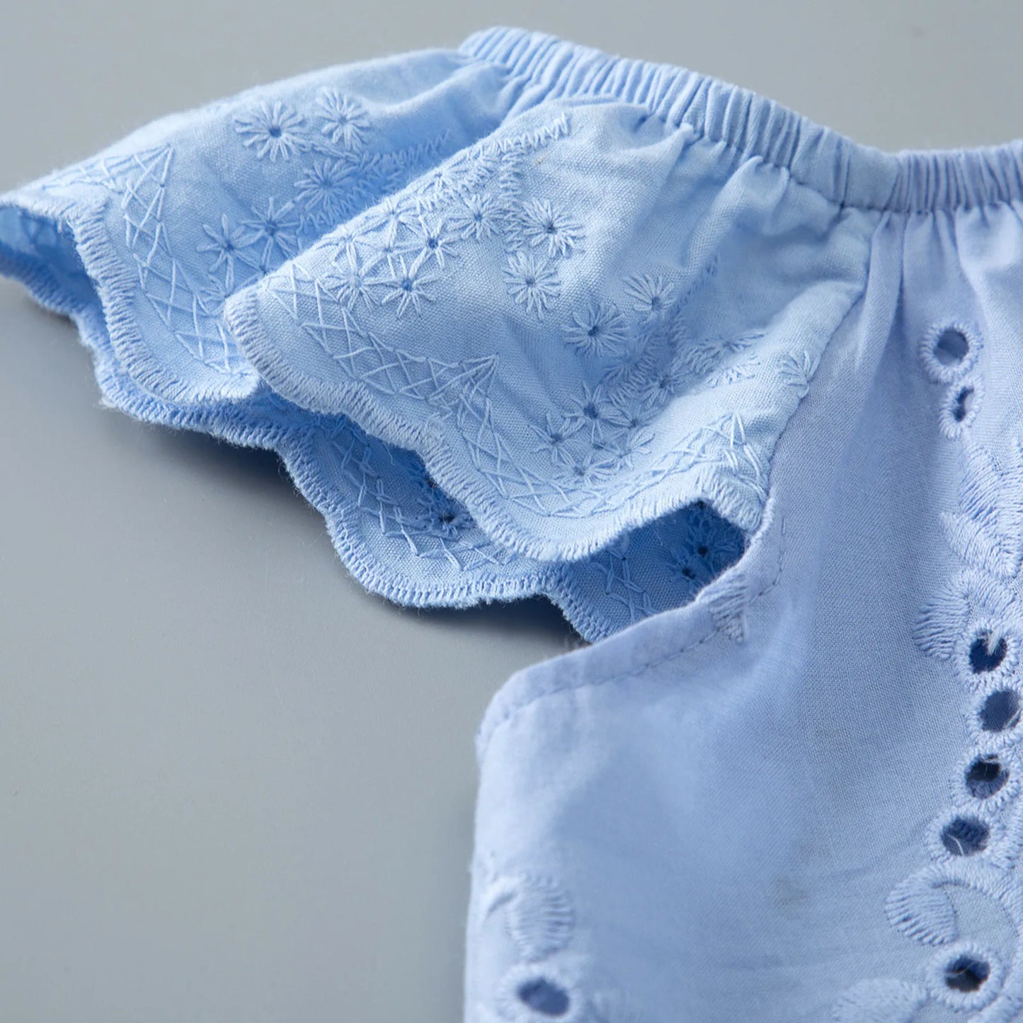 Conjuntos de ropa para niñas pequeñas, moda de verano 2024, Tops fruncidos de Color sólido + Pantalones cortos, conjunto de trajes de 2 piezas, ropa para niñas de 0 a 2 años 2024