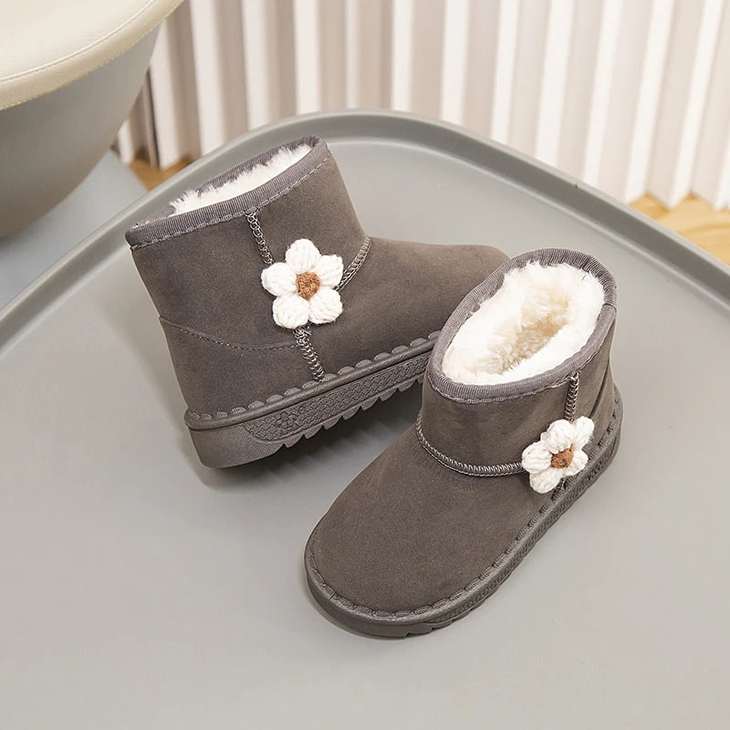 Girl's Winter Snow Boots Appliques Furry Platform Suede Kids Short Boot Four Colors Flexiable Non-slip Warm Chic Children Boot
