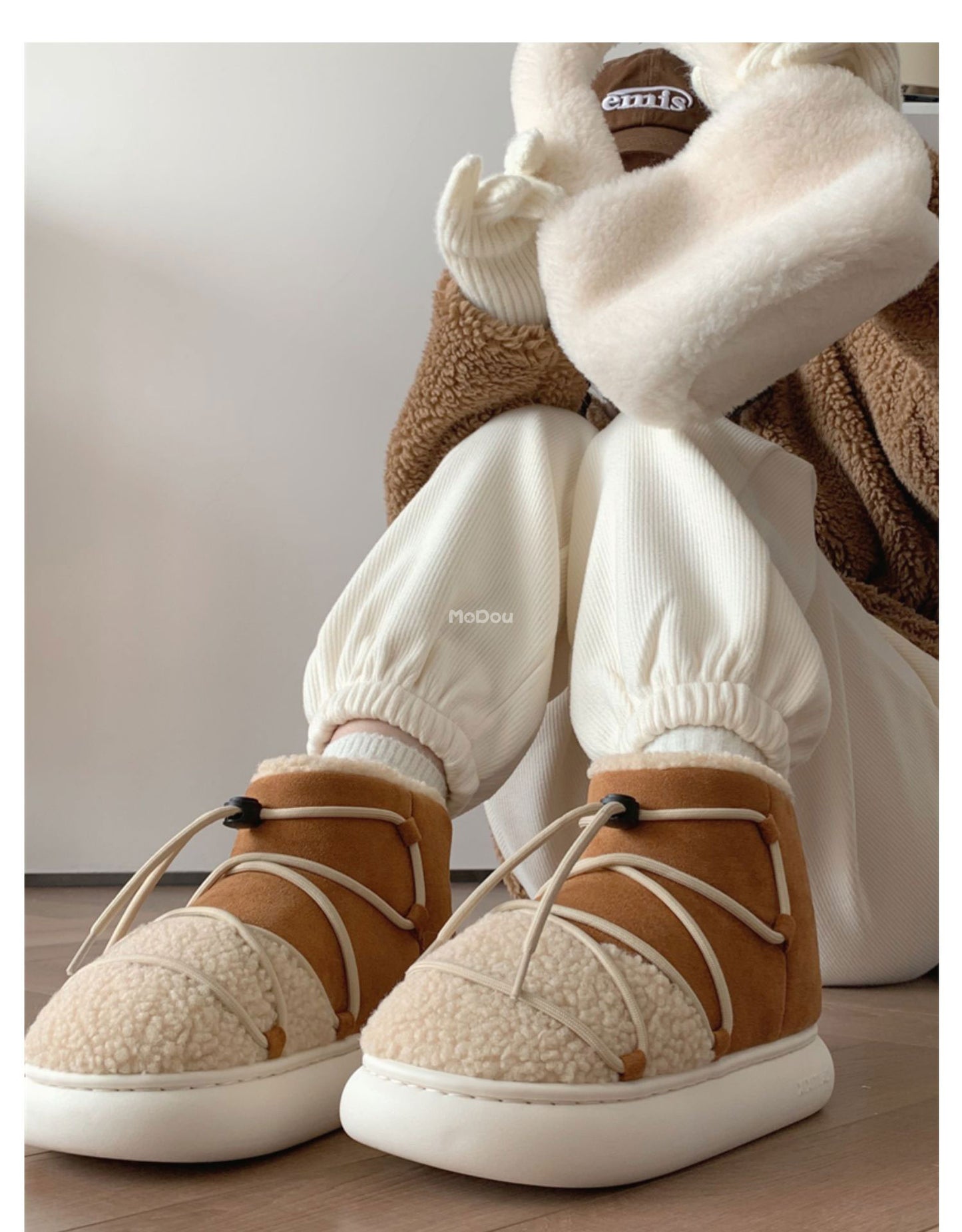 Winter New Warm Snow Boots 2025 Fur Design Women Short Boots Non-slip Light Comfortable Child Home Slippers High Top Shoe