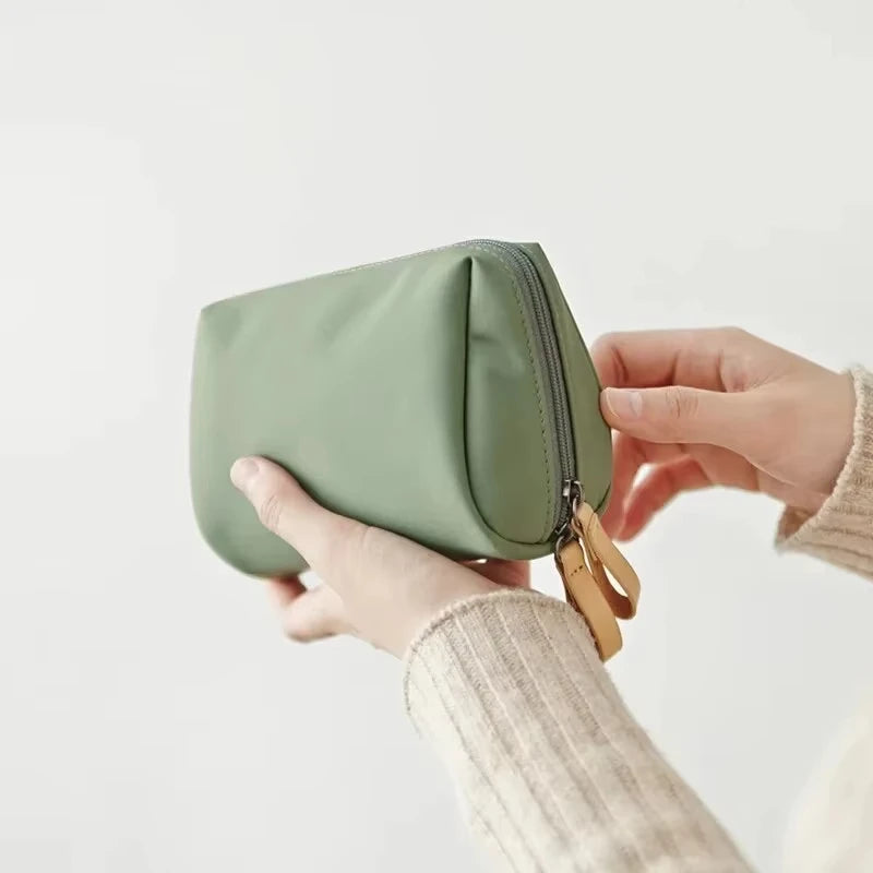 Travel Makeup Bag Cosmetic Bag Women Makeup Pouch Toiletry Bag Fashion Necessaries Make up Organizer Case Cosmetic Bags