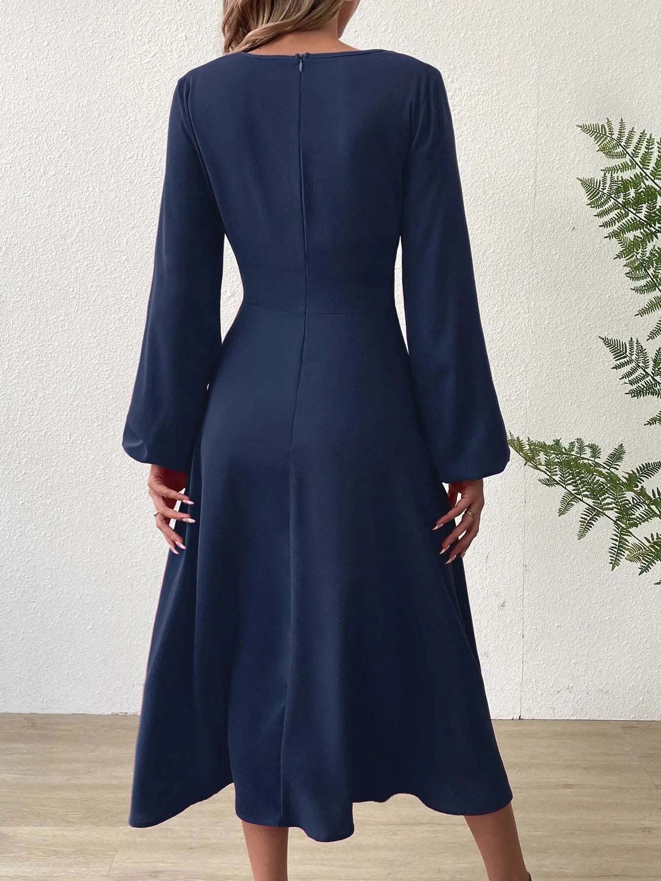 European American Fashion Spring Summer Fashion V-neck Lantern Long-sleeved Skirt Twisted Edge Elegant Mid-length Dress