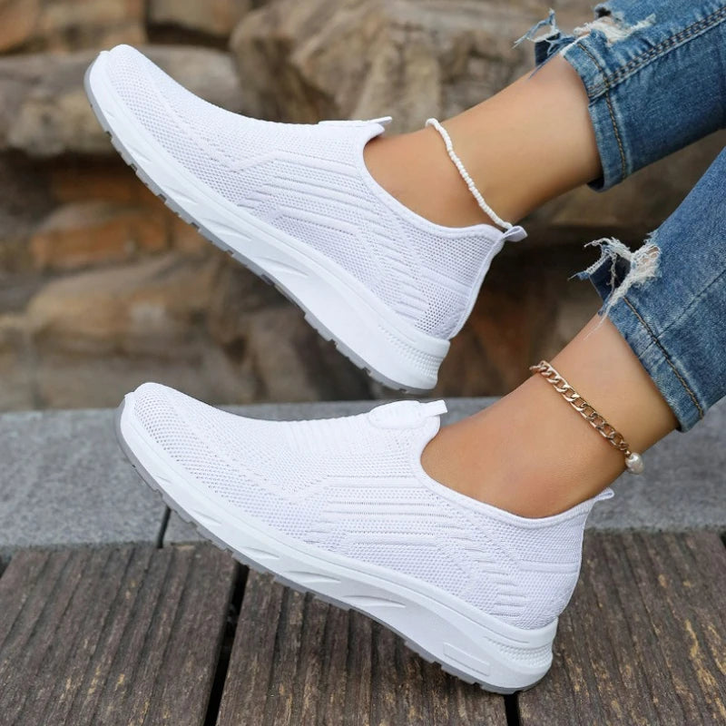 Women Shoes Mesh Casual Shoes Lightweight Slip on Tennis Shoes Fashion Soft Sole Loafers Flats Outdoor Plus Size Women Sneakers