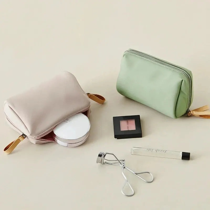 Travel Makeup Bag Cosmetic Bag Women Makeup Pouch Toiletry Bag Fashion Necessaries Make up Organizer Case Cosmetic Bags