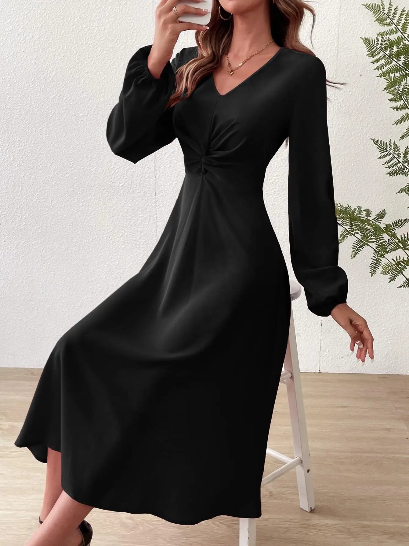 European American Fashion Spring Summer Fashion V-neck Lantern Long-sleeved Skirt Twisted Edge Elegant Mid-length Dress