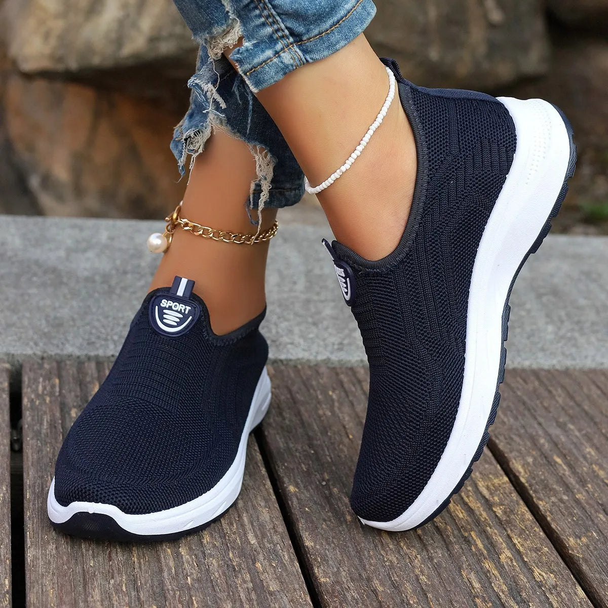 Women Shoes Mesh Casual Shoes Lightweight Slip on Tennis Shoes Fashion Soft Sole Loafers Flats Outdoor Plus Size Women Sneakers