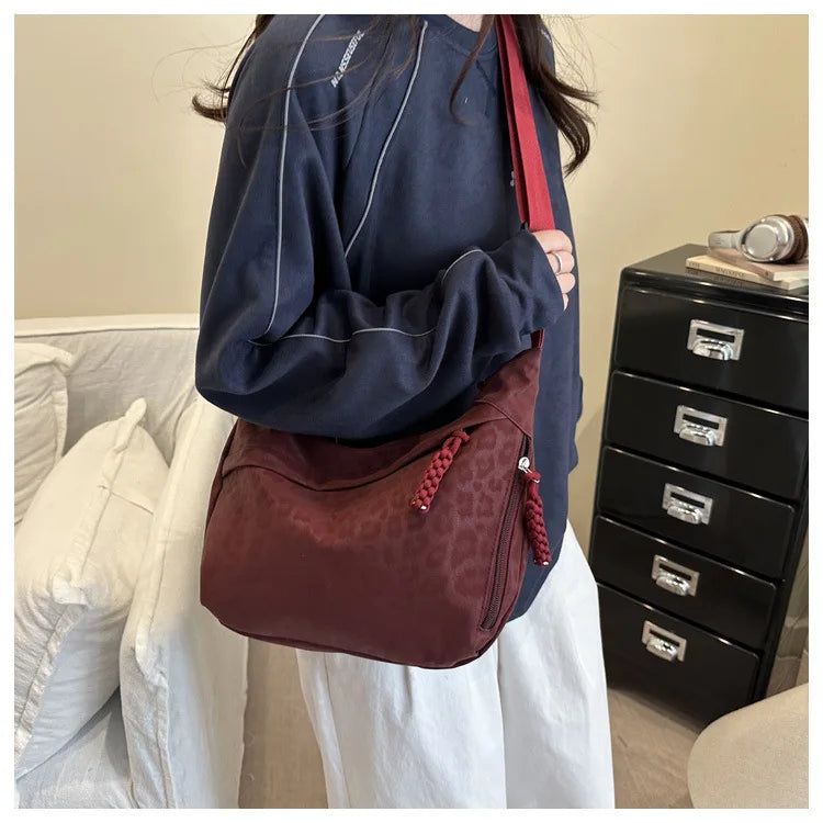 Women Fashion Leopard Print Crossbody Bag Large Capacity Hobo Shoulder Bag for Daily Commuter Multi Pocket Armpit Tote Bag