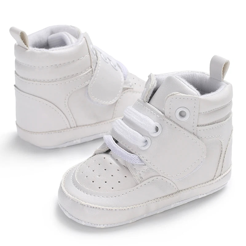 Zapatos de bebé recién nacido, niño y niña, deporte clásico, suela suave de cuero PU, zapatillas informales multicolor para primeros pasos, zapatos de bautismo blancos