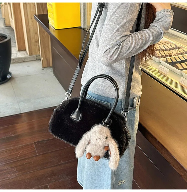 autumn and winter cute plush handbag women's 2025 new fashion versatile shoulder messenger bag
