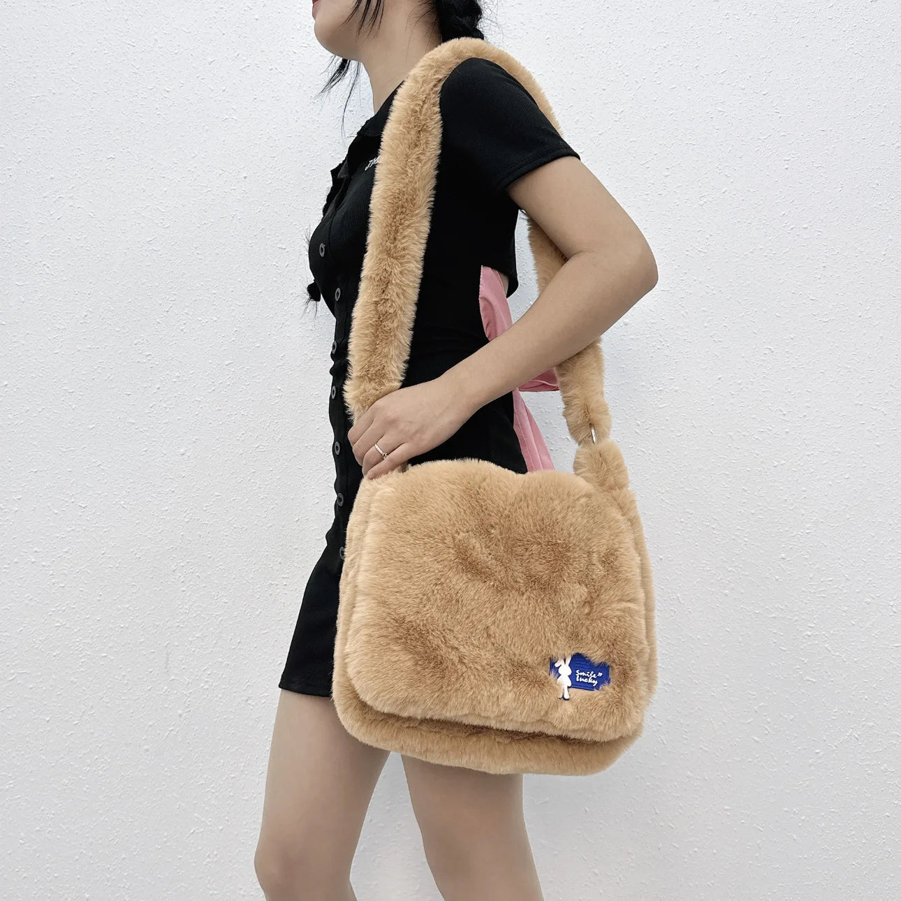 Ins Plush Women Messenger Bag Vintage Ladies Shoulder Crossbody Bags Large Capacity Students Girls Furry Tote Purse Handbags