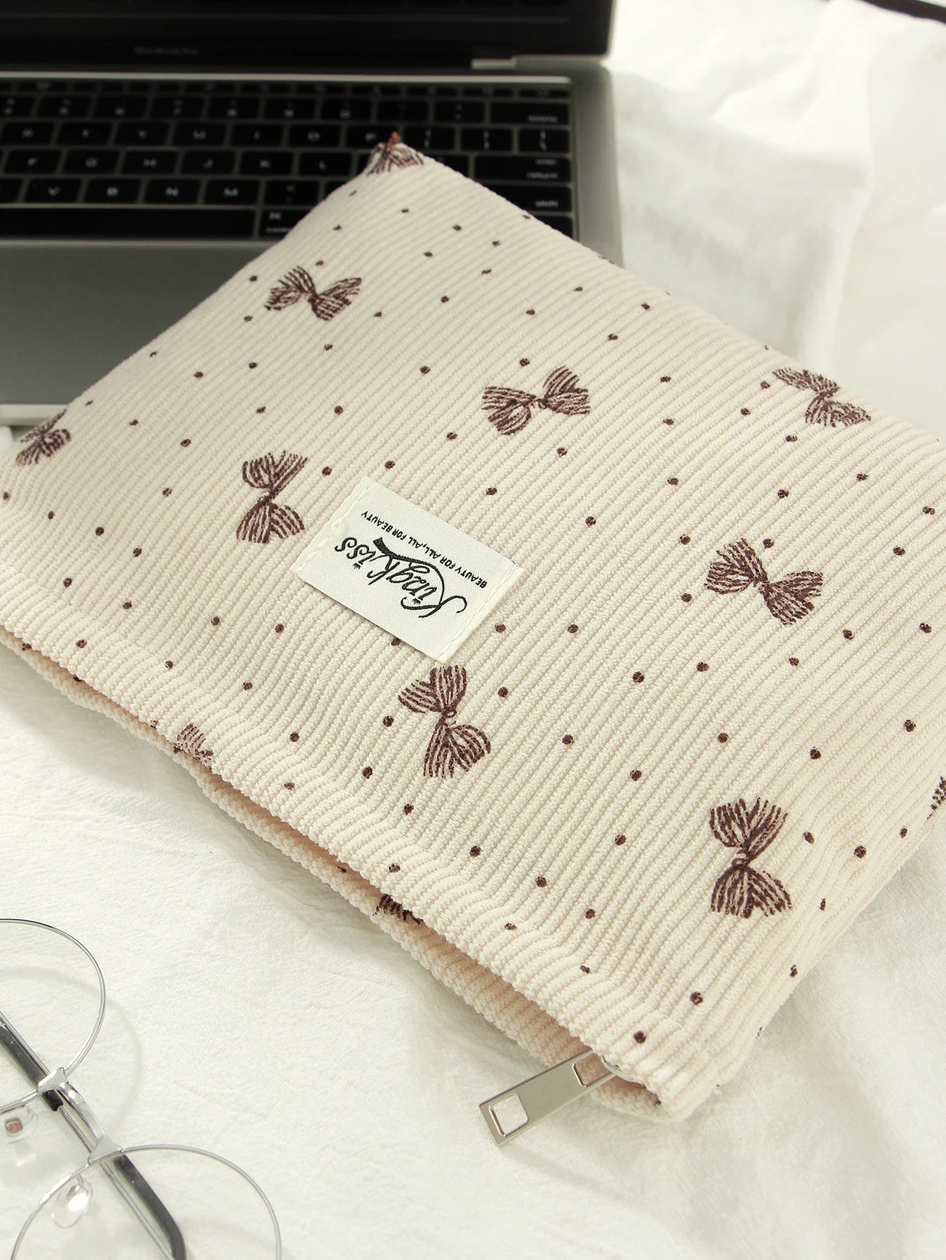 1 piece/set beige heart, bow makeup bag, heart pattern clutch, multifunctional fashion makeup bag, cute makeup brush storage bag
