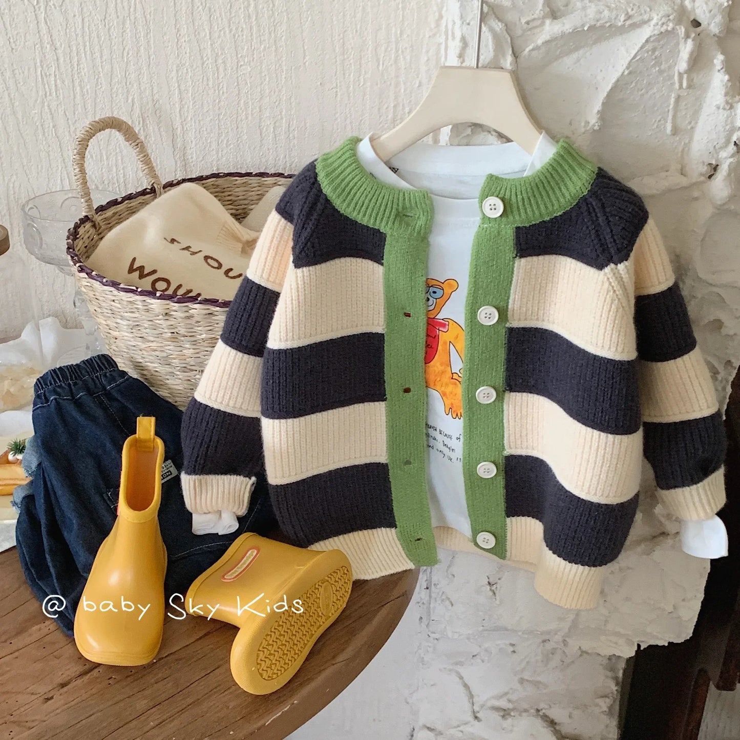 Suéter para niños Otoño e Invierno estilo coreano niños y niñas rayas colores combinados suéter abrigo cárdigan Casual