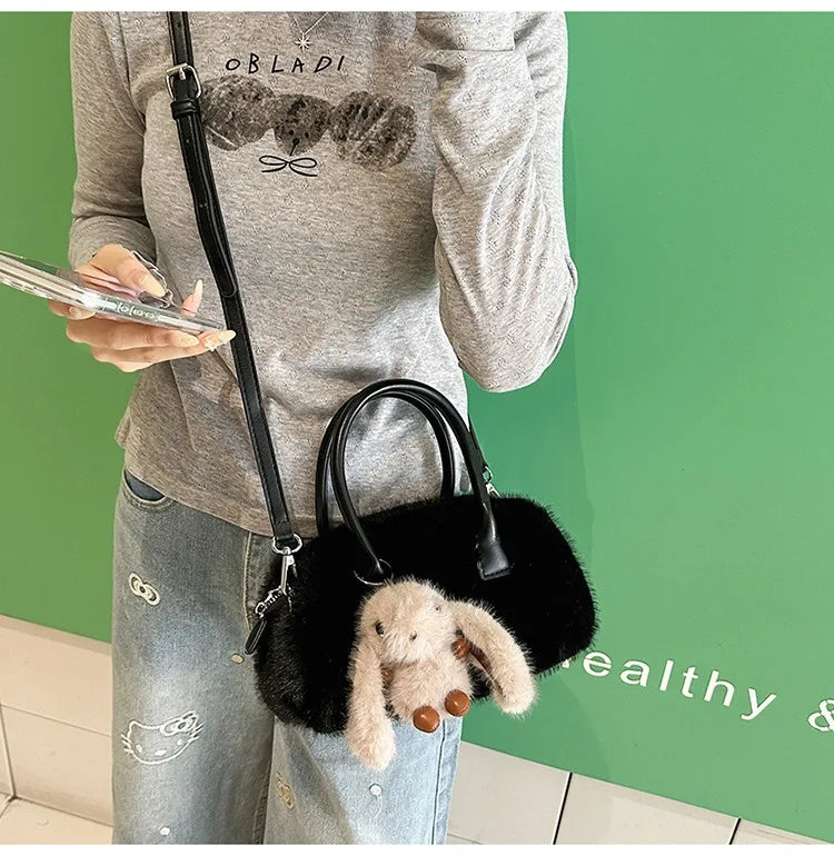 autumn and winter cute plush handbag women's 2025 new fashion versatile shoulder messenger bag