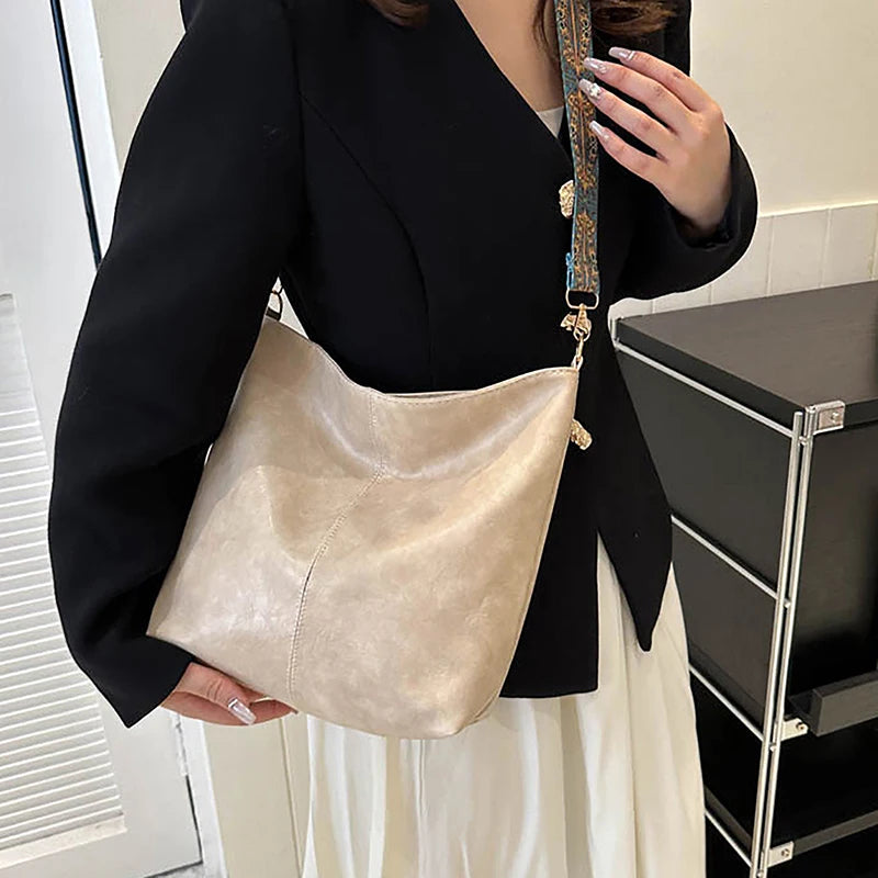 Antique Single Color Feminine Shoulder Sling Bag; Spacious, Simple, Wide Strap Bucket Crossbody Bag