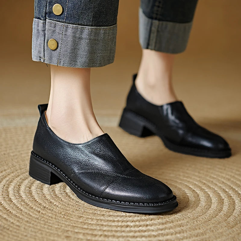2025 New Spring Genuine Leather Women Shoes Round Toe Women Pumps Brogue Designs Shoes for Women Med Heel Loafers Ladies Shoes