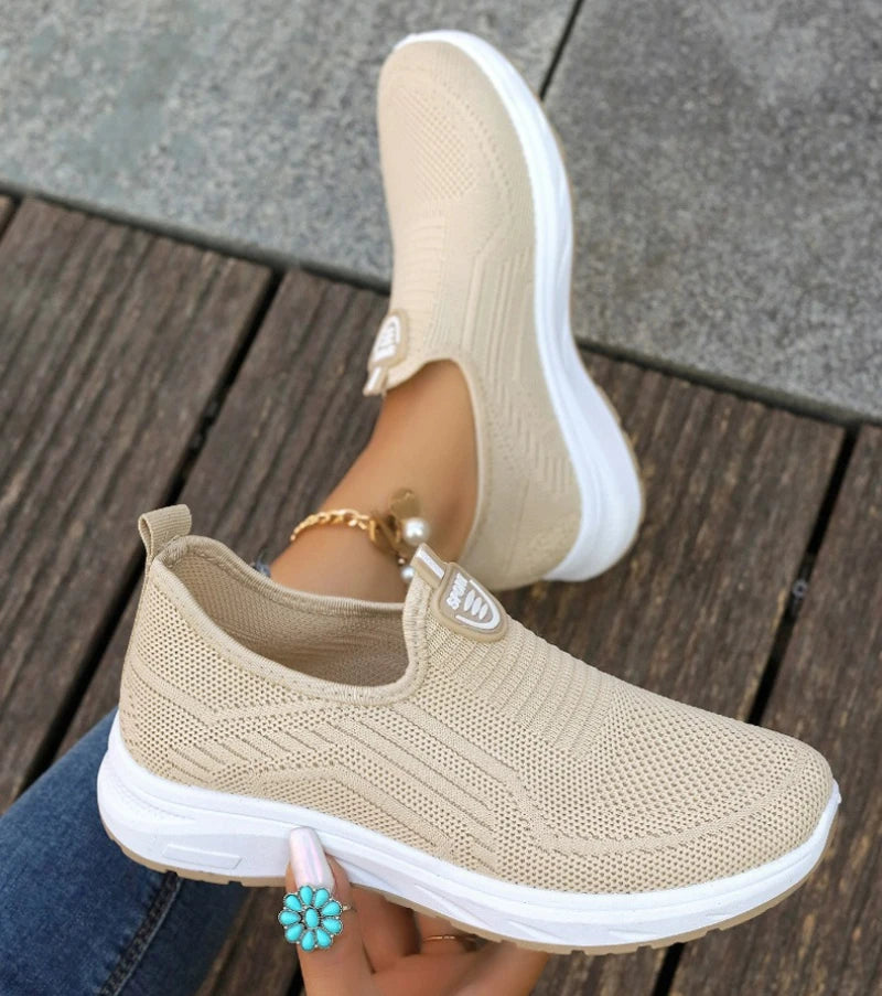 Women Shoes Mesh Casual Shoes Lightweight Slip on Tennis Shoes Fashion Soft Sole Loafers Flats Outdoor Plus Size Women Sneakers
