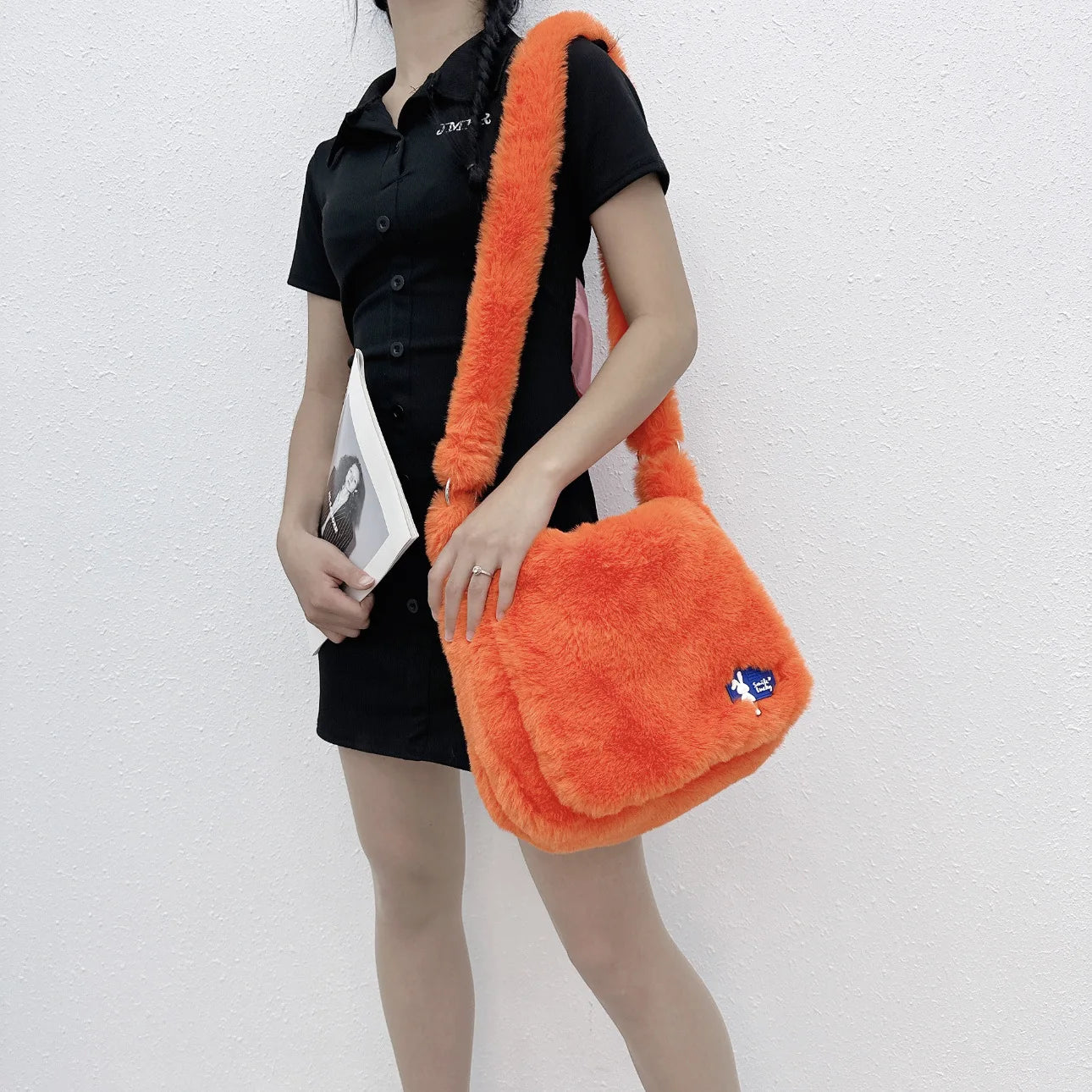 Ins Plush Women Messenger Bag Vintage Ladies Shoulder Crossbody Bags Large Capacity Students Girls Furry Tote Purse Handbags