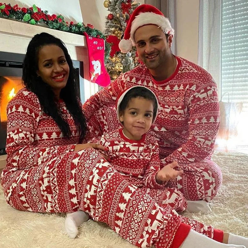 Mommy and Me Clothes 2026 New Christmas Pajamas Set for Family Soft Cute Sleepwear Adults Kids 2 Pieces Suit Xmas Look Outfits