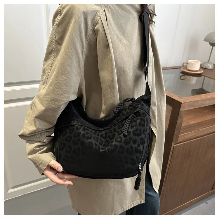 Women Fashion Leopard Print Crossbody Bag Large Capacity Hobo Shoulder Bag for Daily Commuter Multi Pocket Armpit Tote Bag