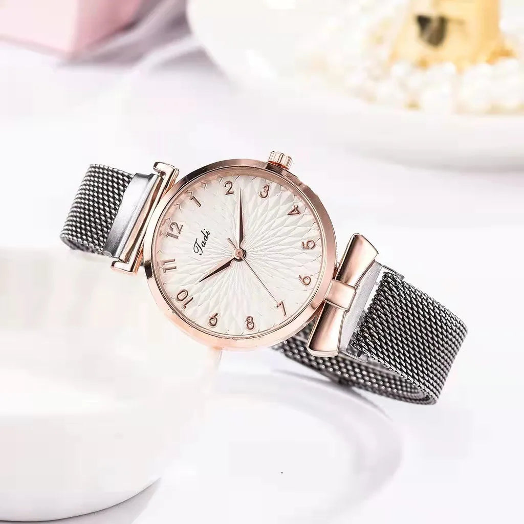 Fashion Women Watches Luxury Leather Buckle Flower Rhinestone Watch Ladies Quartz Wrist Watch Bracelet Set Reloj Mujer