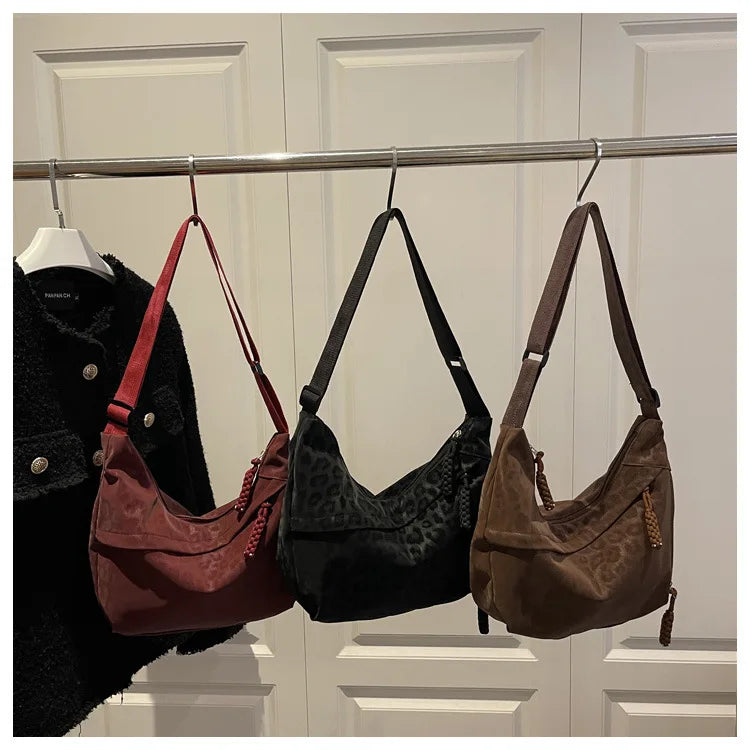 Women Fashion Leopard Print Crossbody Bag Large Capacity Hobo Shoulder Bag for Daily Commuter Multi Pocket Armpit Tote Bag