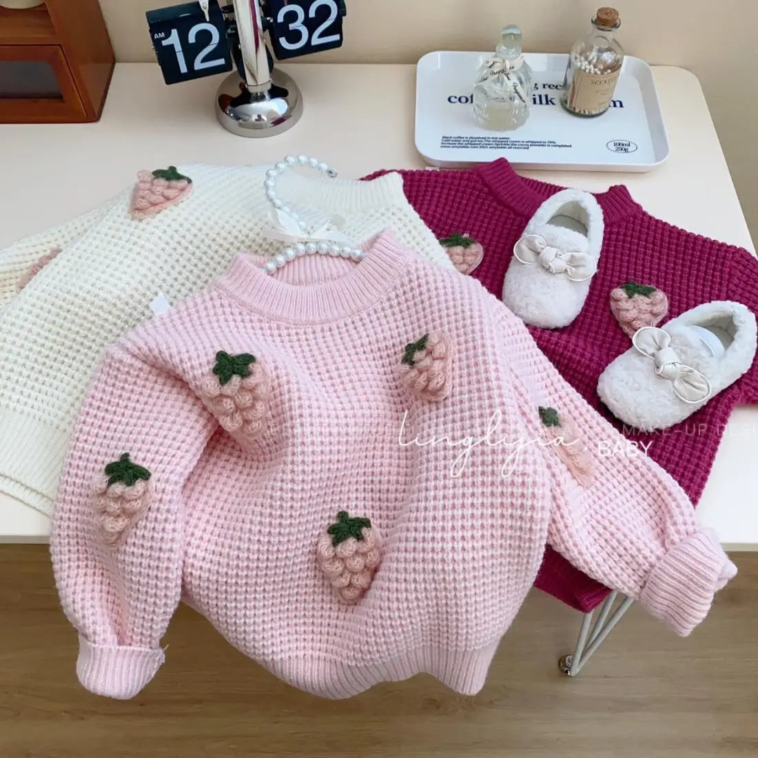 Children's Clothing Autumn Winter Girls Round Neck Knitted Sweater Little Girls Loose Versatile Top Children's Baby Sweater